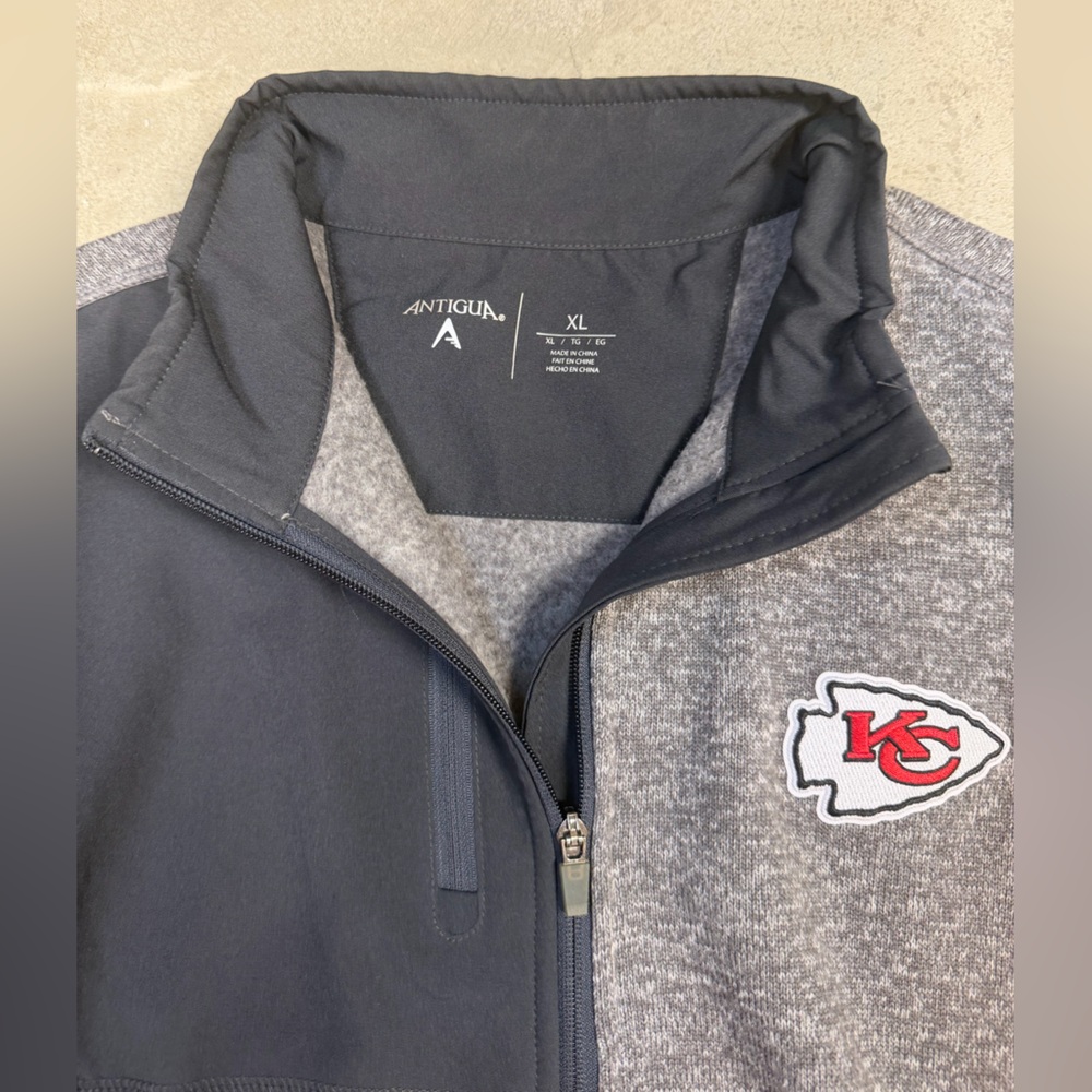 Antigua Gray and Black Kansas City Chiefs Half-Zip Pullover